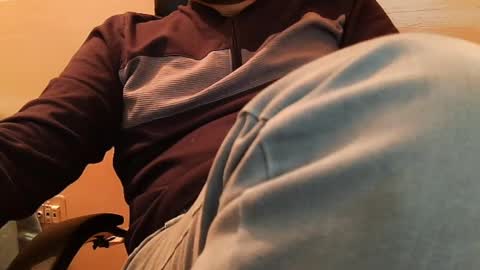 Snapshot of burlymonster chatting on December 19, 5:08 pm Hairy Arabian online show from December 19, 5:08 pm