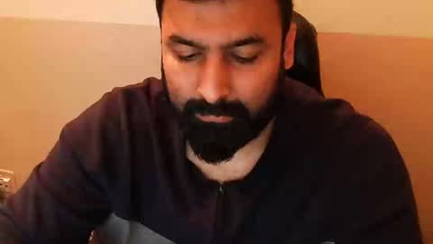 Snapshot of burlymonster chatting on January 9, 6:36 pm Hairy Arabian online show from January 9, 6:36 pm