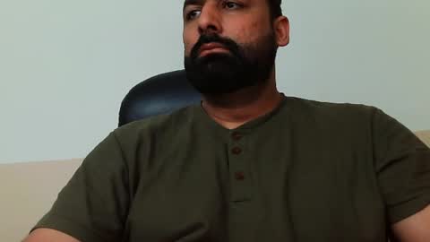 Snapshot of burlymonster chatting on February 5, 6:02 am Hairy Arabian online show from February 5, 6:02 am