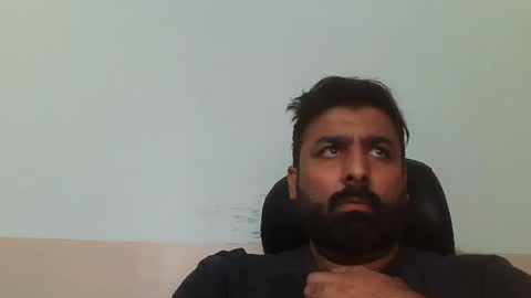 Snapshot of burlymonster chatting on February 13, 4:32 am Hairy Arabian online show from February 13, 4:32 am