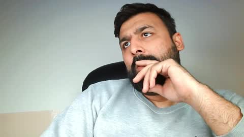 Snapshot of burlymonster chatting on February 9, 9:47 am Hairy Arabian online show from February 9, 9:47 am
