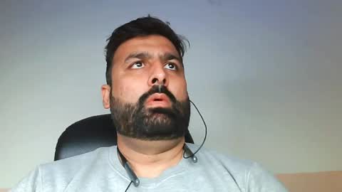 Snapshot of burlymonster chatting on February 26, 3:42 am Hairy Arabian online show from February 26, 3:42 am