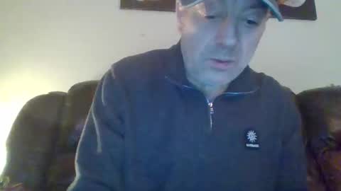 burnleyguy1977 online show from May 16, 2:31 am
