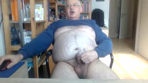 Snapshot of busibaer666 chatting on October 10, 11:48 am busi online show from October 10, 11:48 am