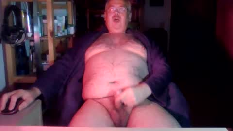 Snapshot of busibaer666 chatting on January 21, 2:22 am busi online show from January 21, 2:22 am