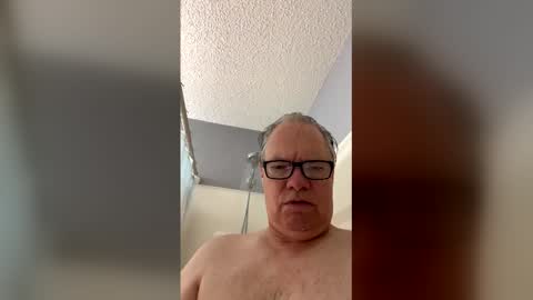 busterhyman22 online show from April 29, 5:06 pm