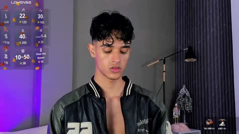 Snapshot of busterspinter chatting on December 22, 5:56 am Buster independent model online show from December 22, 5:56 am
