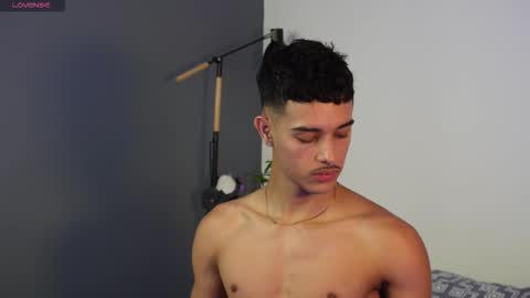 Snapshot of busterspinter chatting on October 23, 6:00 pm Buster independent model online show from October 23, 6:00 pm