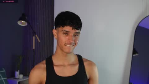 Snapshot of busterspinter chatting on March 12, 9:23 am Buster independent model online show from March 12, 9:23 am