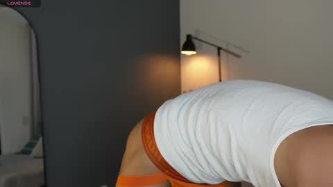 Snapshot of busterspinter chatting on November 1, 6:01 pm Buster independent model online show from November 1, 6:01 pm