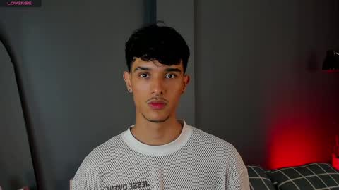 Snapshot of busterspinter chatting on February 4, 7:29 am Buster independent model online show from February 4, 7:29 am