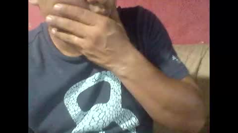 Snapshot of cachito83915 chatting on December 13, 2:43 am Cachudosexy online show from December 13, 2:43 am