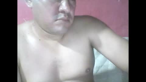 Snapshot of cachito83915 chatting on December 26, 3:27 am Cachudosexy online show from December 26, 3:27 am