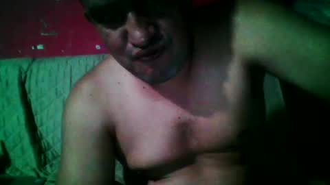 Snapshot of cachito83915 chatting on February 19, 4:01 am Cachudosexy online show from February 19, 4:01 am
