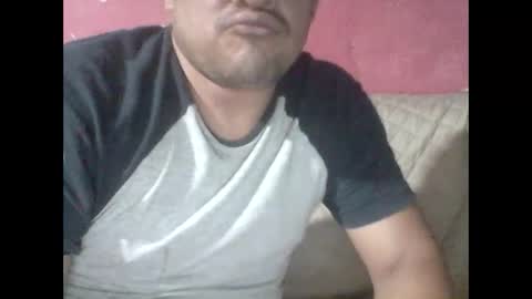 Snapshot of cachito83915 chatting on December 22, 5:12 am Cachudosexy online show from December 22, 5:12 am