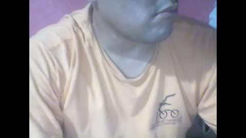 Snapshot of cachito83915 chatting on February 2, 3:10 am Cachudosexy online show from February 2, 3:10 am