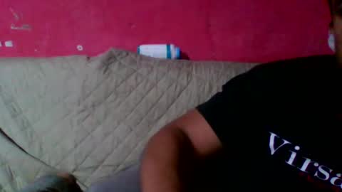 Snapshot of cachito83915 chatting on February 7, 4:37 am Cachudosexy online show from February 7, 4:37 am