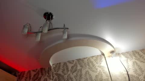 James online show from September 25, 7:46 pm