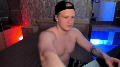 James online show from April 5, 11:56 pm