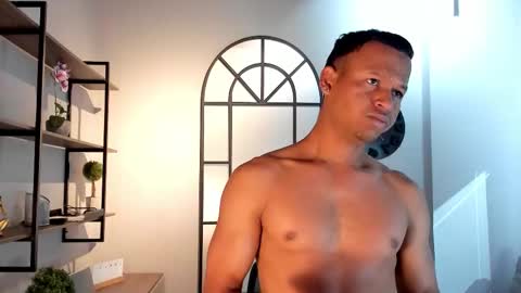 Snapshot of caio_pinheiro chatting on September 10, 9:13 pm caio_pinheiro online show from September 10, 9:13 pm