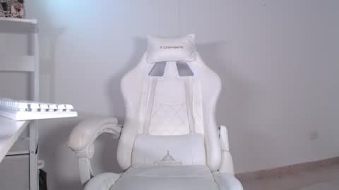 caishenx online show from May 3, 4:15 am