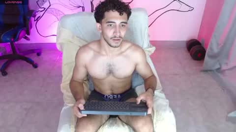 caius online show from May 11, 4:04 pm