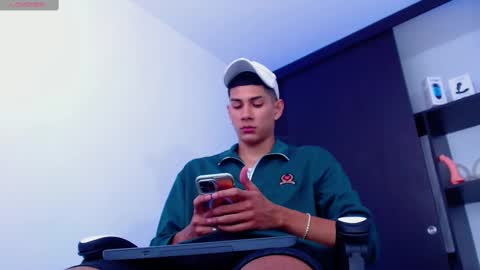 Valerio  online show from February 12, 6:30 pm