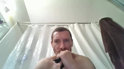 calbry82 online show from March 31, 10:55 pm