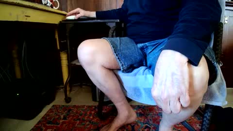Snapshot of cali1962 chatting on February 11, 9:25 pm Cal online show from February 11, 9:25 pm