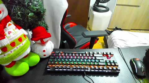 Snapshot of calihotcaliente27 chatting on December 31, 10:26 am calihotcaliente27 online show from December 31, 10:26 am