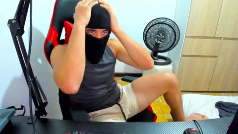 Snapshot of calihotcaliente27 chatting on February 1, 2:34 pm calihotcaliente27 online show from February 1, 2:34 pm
