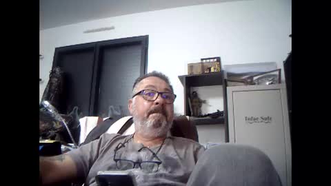 calinero online show from October 5, 2:32 pm