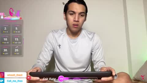 Snapshot of call_me_theo chatting on October 8, 12:20 pm Mateo online show from October 8, 12:20 pm