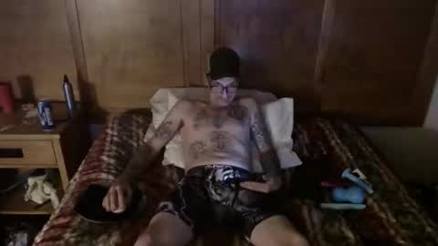 calredding75 online show from December 20, 6:42 am