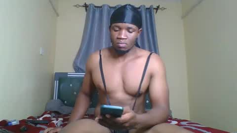 Snapshot of calvin_brown chatting on January 20, 12:18 pm calvin online show from January 20, 12:18 pm