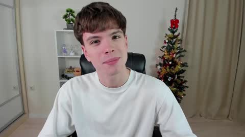 Snapshot of calvin_loves_you chatting on January 3, 7:07 pm Hey I am Calvin online show from January 3, 7:07 pm