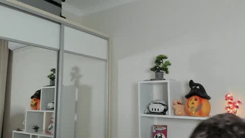 Snapshot of calvin_loves_you chatting on February 2, 7:04 pm Hey I am Calvin online show from February 2, 7:04 pm