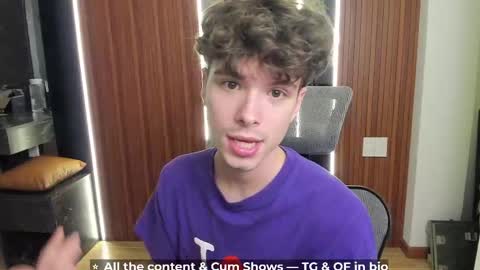 Hey I am Calvin  online show from April 24, 5:15 pm