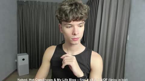 Snapshot of calvin_loves_you chatting on November 1, 2:10 pm Hey I am Calvin online show from November 1, 2:10 pm