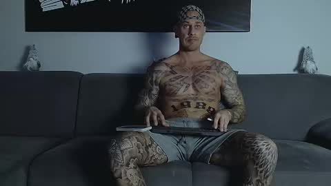 Calvin  online show from December 15, 12:40 am