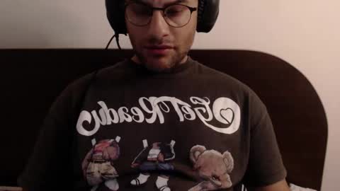 Calvinjohnlad online show from November 18, 2:43 pm