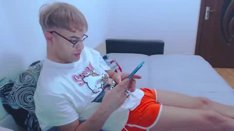 Calvinjohnlad online show from January 9, 1:50 am