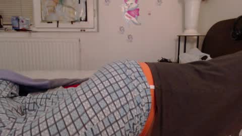 Calvinjohnlad online show from November 15, 2:46 am