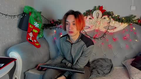Snapshot of calvinowens chatting on December 19, 3:40 am Calvin Owens online show from December 19, 3:40 am