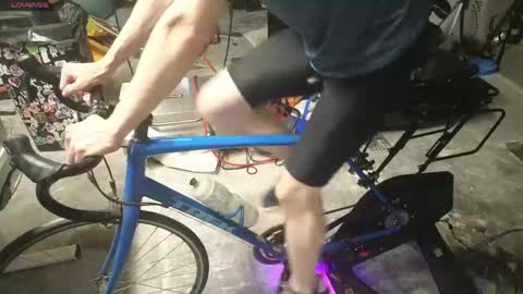 Calypso-. online show from April 18, 11:15 pm