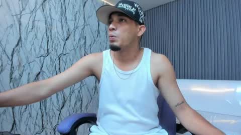 cam_xman online show from April 28, 2:27 am