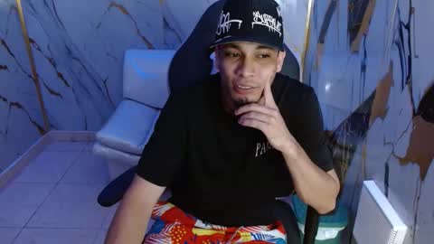 cam_xman online show from April 26, 4:15 pm