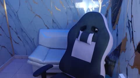 cam_xman online show from April 30, 3:08 pm