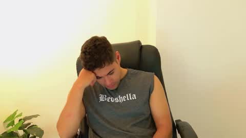 Snapshot of camara110 chatting on October 17, 4:27 am camara110 online show from October 17, 4:27 am