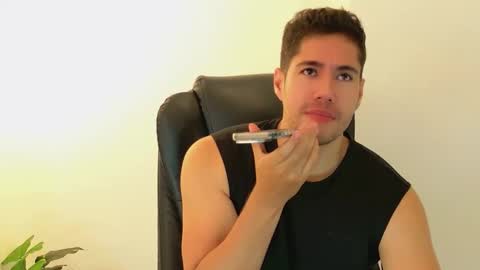 Snapshot of camara110 chatting on October 21, 12:47 am camara110 online show from October 21, 12:47 am